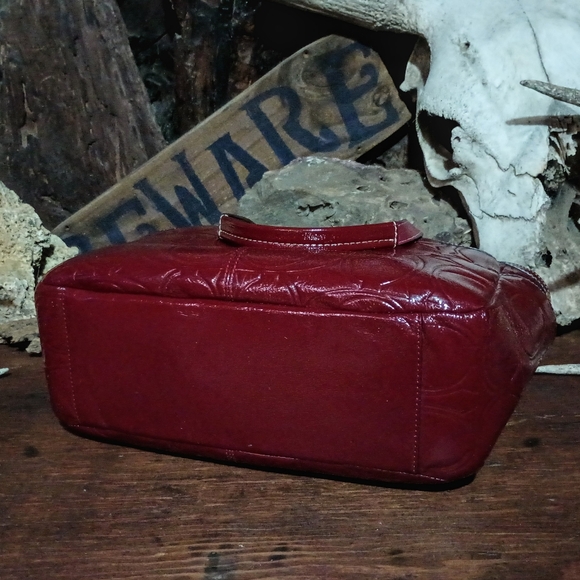 Coach 'gallery' signature embossed patent leather bag #f19462 - Picture 7 of 10